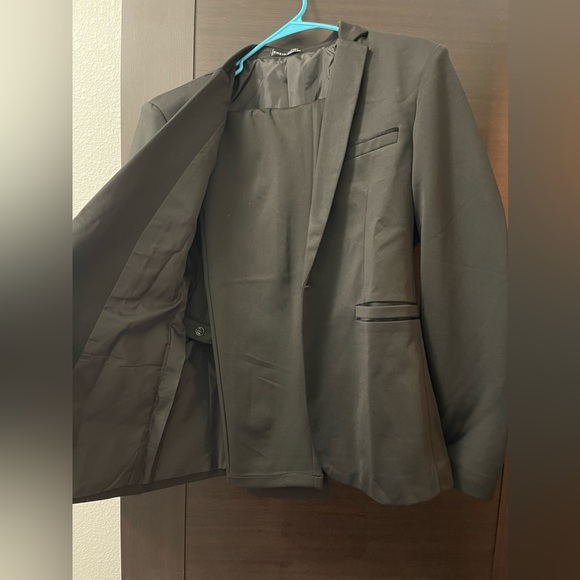 All black suit size small from SHEIN never worn only tried on - Picture 6 of 6